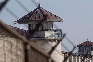 Заключенные в Онтарио не довольны оплатой 