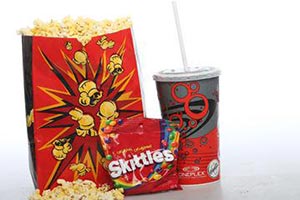 Cineplex уменьшит размеры напитков