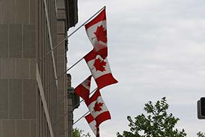 Правительству Канады удалось сократить бюджет