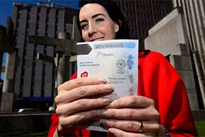 Первый сертификат о рождении без указания пола