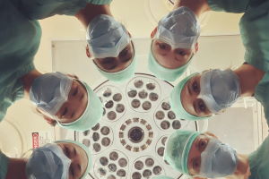 Защитного оснащения в Онтарио осталось только на неделю