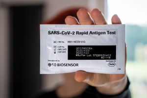 Почему Канада не использует быстрые тесты?