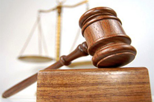 Премьеа Онтарио вызывают в суд