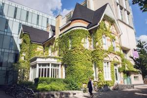 Высшее образование в Онтарио станет дешевле