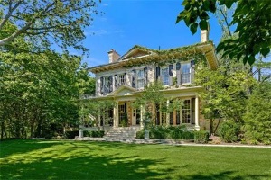 В феврале цены на недвижимость упали