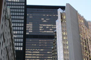 Индекс биржи в Торонто обвалился на 225,32 пункта