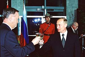 Оттава хочет знать, о чем говорили Кретьен и Путин