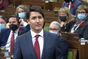 Трюдо распространяет дезинформацию или обвиняет в этом другие СМИ?