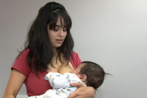 Кормить грудью в магазине – не позорно