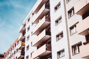 Рынок недвижимости упал на 22%