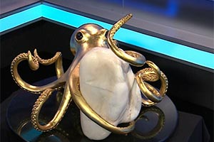 Канадец показал самую большую жемчужину