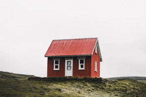 Налог на пустые дома в Торонто пока не вступит в силу