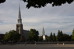 Больше людей работает за минимум