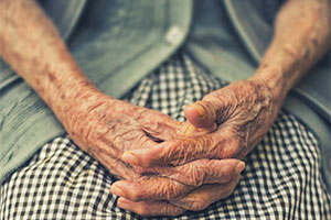 Онтарио берет управление 5-ю домами престарелых на себя