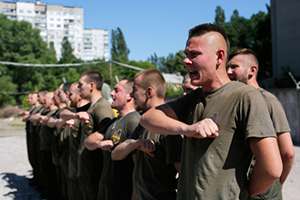 Канада боится, что придется тренировать неонацистов