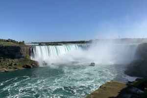 Консерваторы Онтарио набирают большинство второй раз подряд