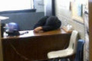 Сотрудник города не спит