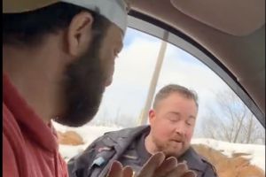 Полиция расследует случай поддержки полицейским конвоя свободы 