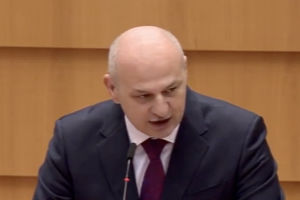 Два члена европейского парламента выразили недовольство Трюдо