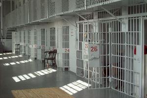 Пенсионный фонд инвестировал в тюрьмы США