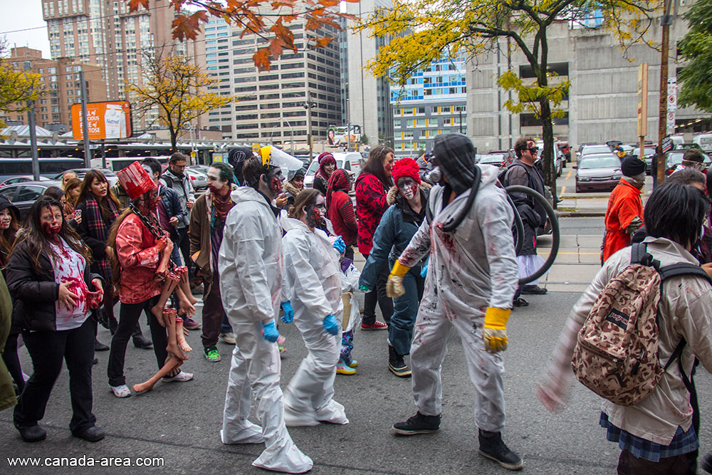 Toronto Zombie Walk 2013 фотография