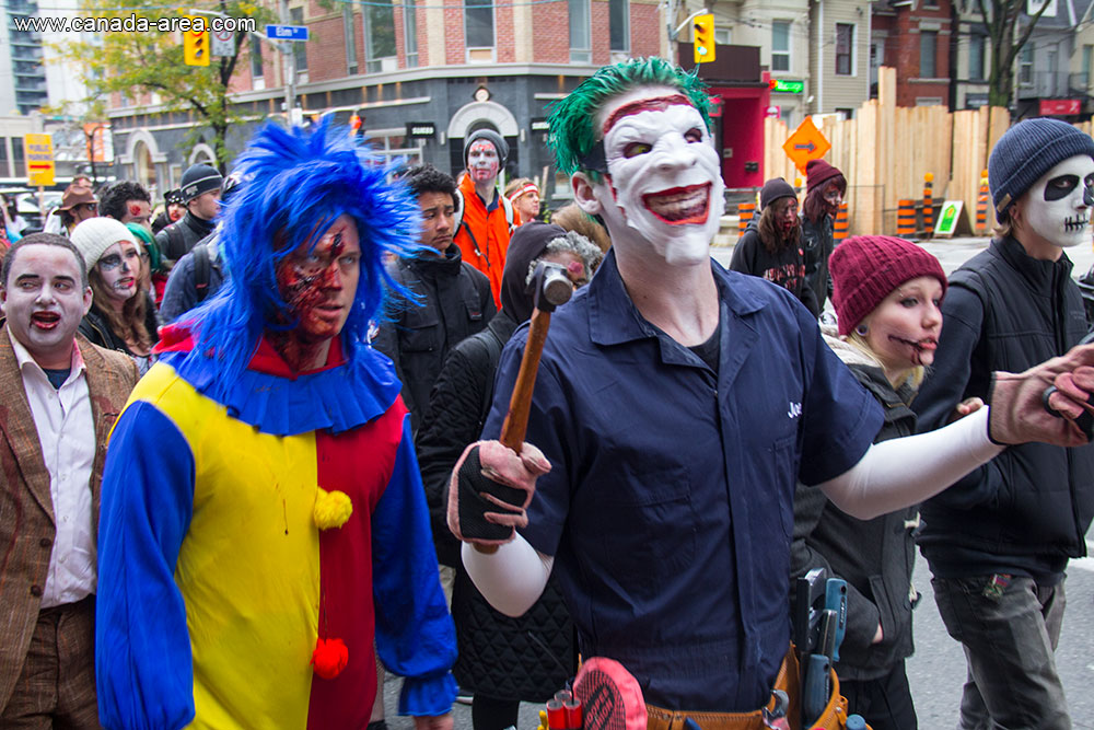 Toronto Zombie Walk 2013 фотография
