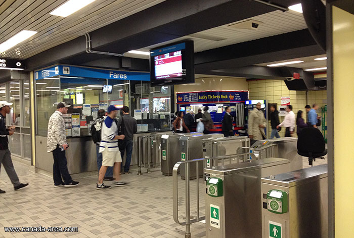 Вход в метро