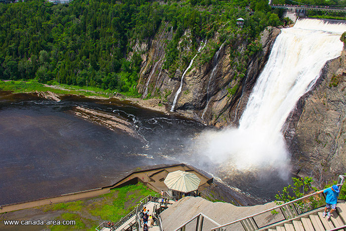 Водопад Монморенси в Квебек Сити