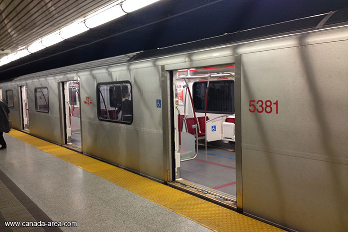 Метро в Торонто