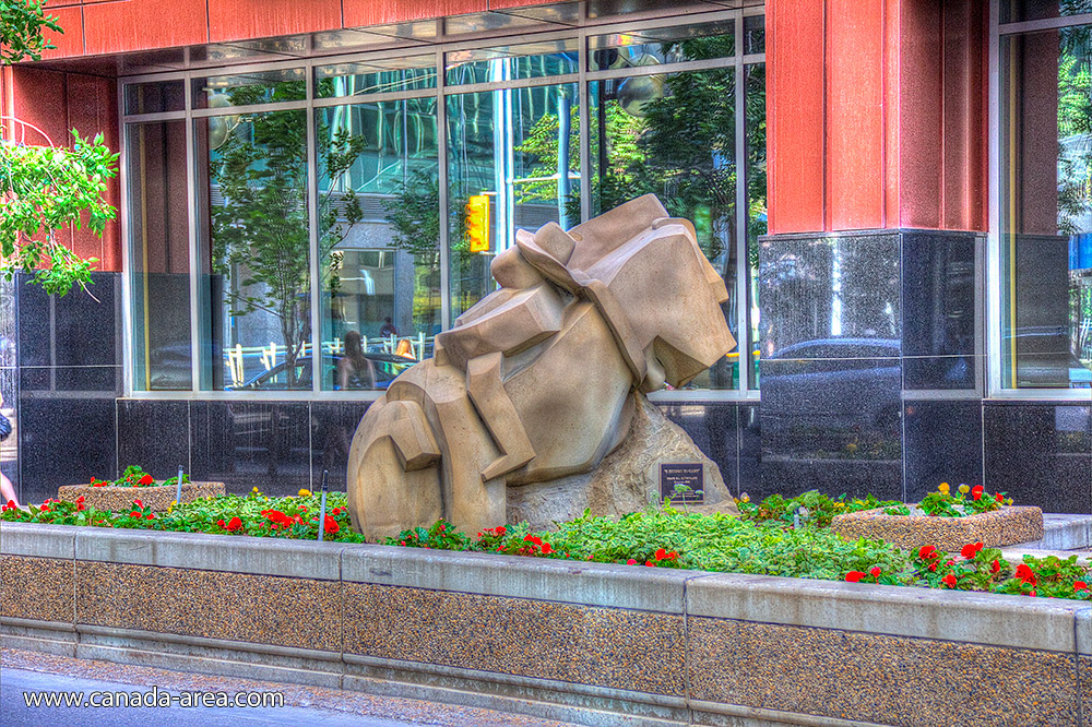 Бетонная лошадь